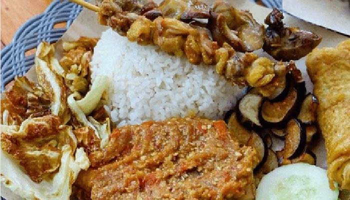 Suka Banget Ayam Gepuk Indonesia Wanita Ini Buatkan Puisi Cinta